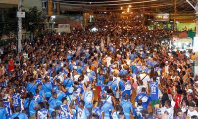 Portela faz primeiro ensaio de rua para o Carnaval 2018