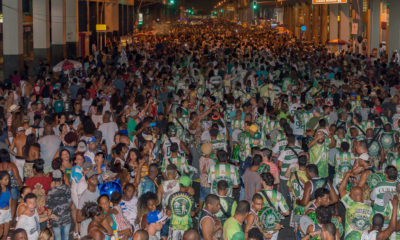 Cubango embala uma multidão no último ensaio técnico para o Carnaval