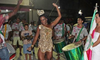 Unidos de Manguinhos coroou rainha de bateria na Feijoada da Amizade