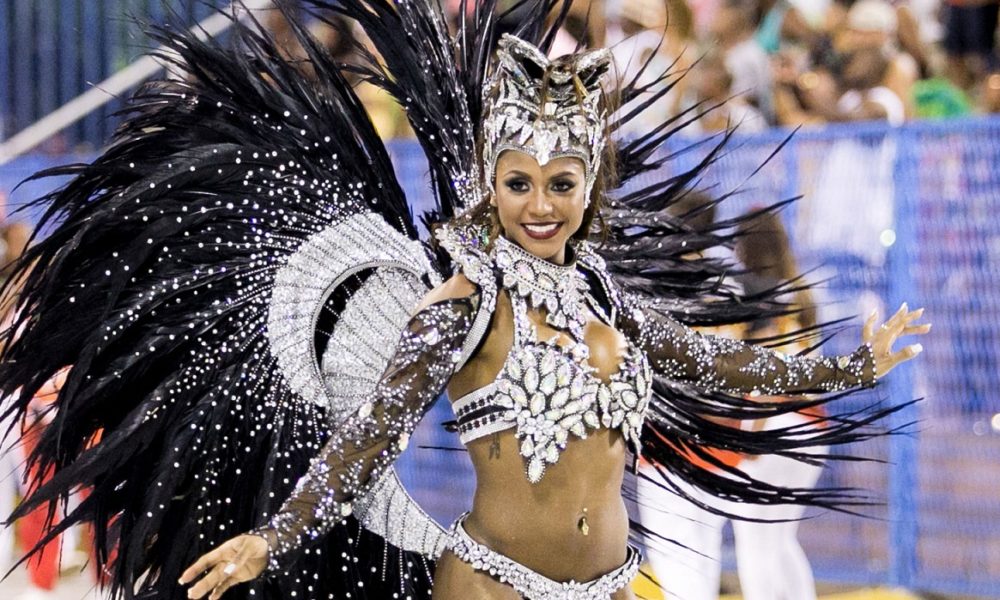 Unidos do Porto da Pedra já tem rainha de bateria para o Carnaval 2019