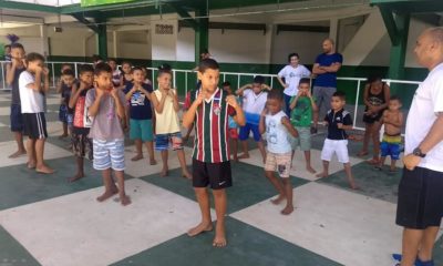 Treinador campeão de boxe dará aulas na Mocidade Independente