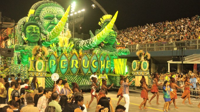 Unidos do Peruche promove festa do chopp