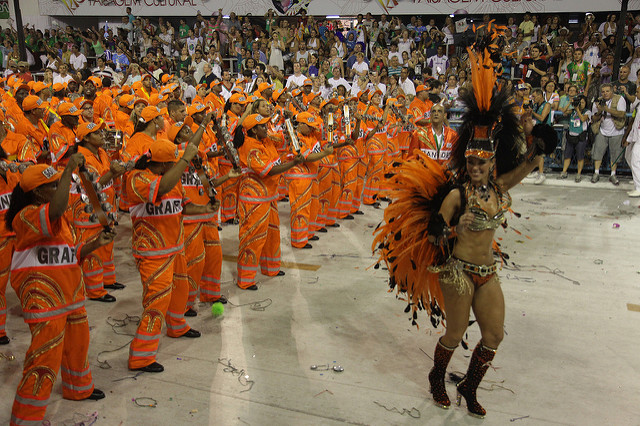 Paola Oliveira aceita convite e volta a ser a rainha de bateria da Grande Rio2