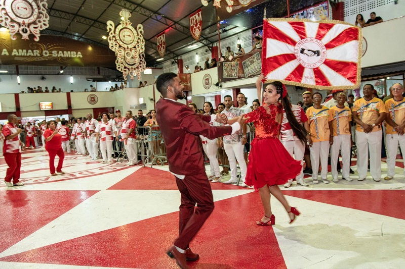 Unidos de Padre Miguel seleciona seis sambas para a semifinal