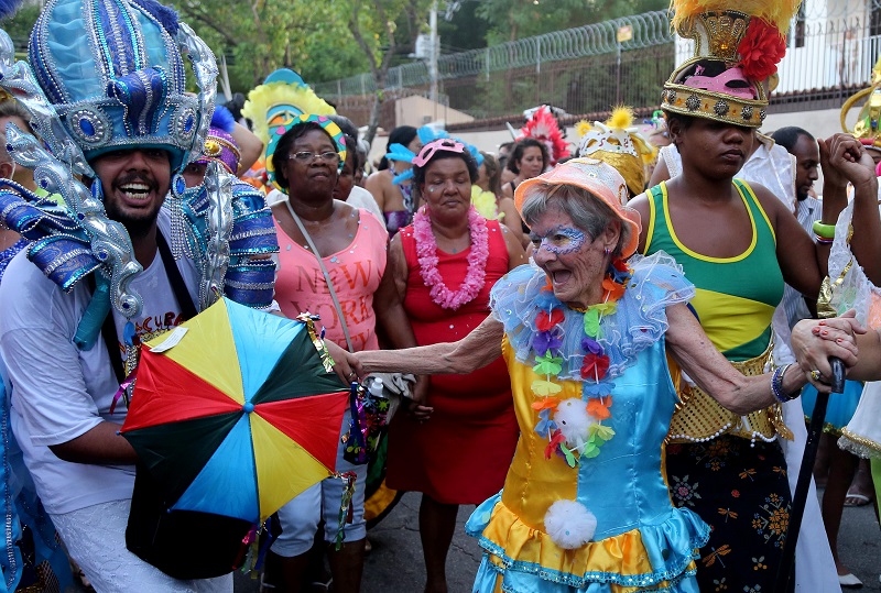 Loucura Suburbana e Tá Pirando, Pirado, Pirou abrem inscrições para concurso de samba