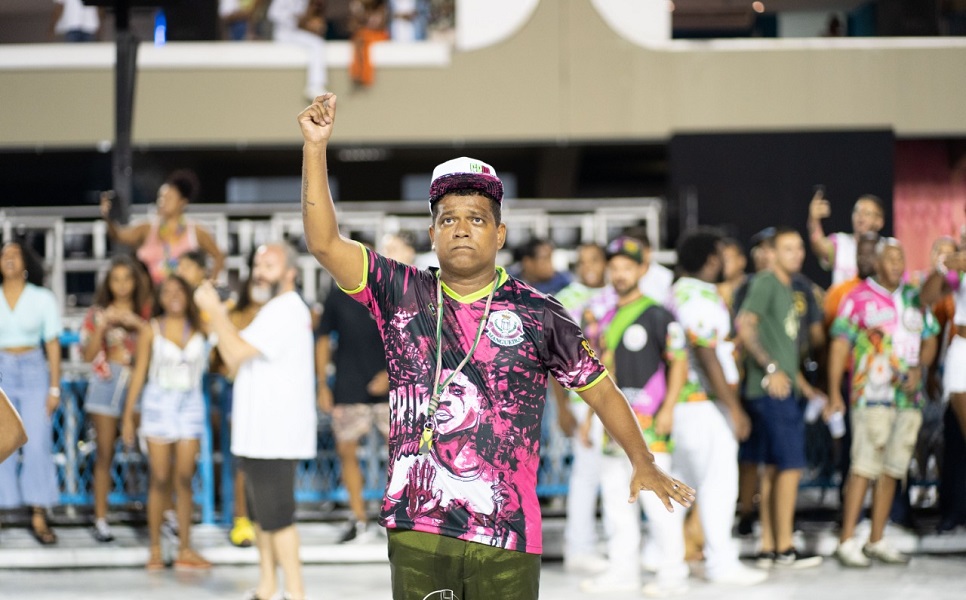 Mestre Wesley recebe Mestre Ciça na Roda de Samba dos Crias