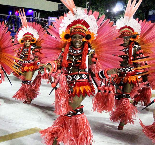 Desfile da década Vote no melhor desfile de cada escola entre 2011 e 2020