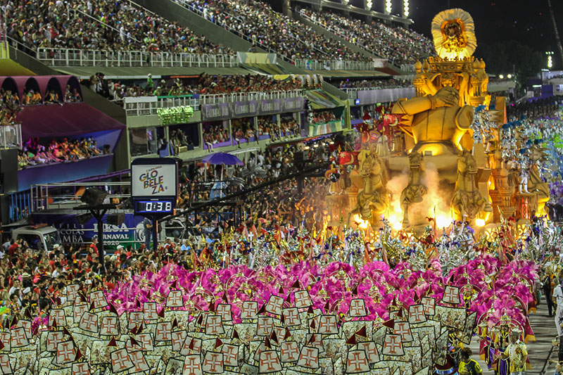 Decreto príbe desfiles de blocos e escolas de samba neste Carnaval