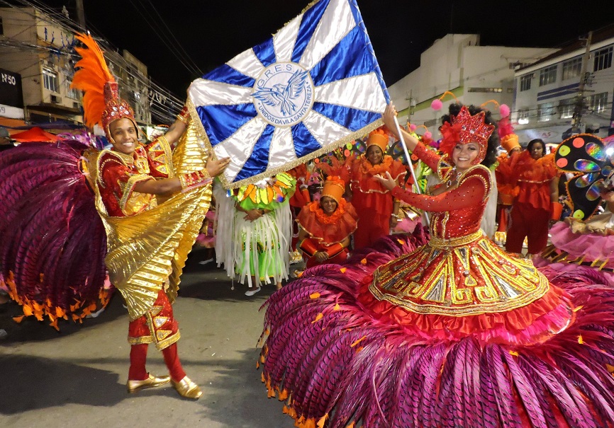 Unidos da Vila Santa Tereza realiza live para coroar rainha de bateria