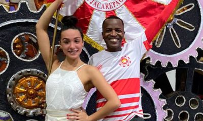Renascer de Jacarepaguá apresenta novo casal de mestre-sala e porta-bandeira