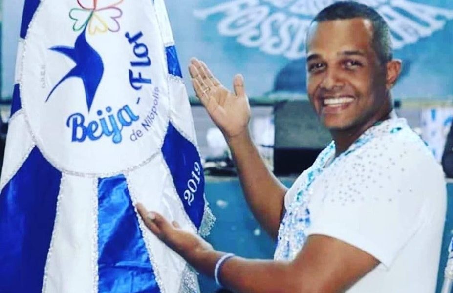 Membro da Comissão de Carnaval da Beija-Flor é morto com golpes de faca