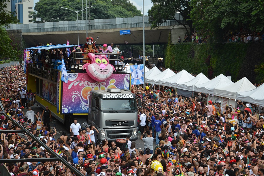 Prefeitura de São Paulo cancela Carnaval de Rua, mas mantém desfiles no Anhembi