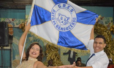 Gato de Bonsucesso forma novo casal de mestre-sala e porta-bandeira