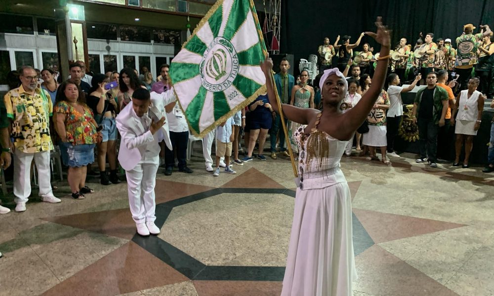 Império da Tijuca apresenta protótipos na Feijoada Imperiana