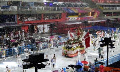 Muita água na lavagem da Sapucaí para o Carnaval 2023