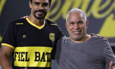 São Clemente reelege Renato Gomes e apresenta novo mestre de bateria