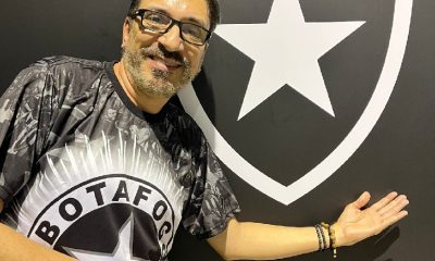 Botafogo Samba Clube acerta a contratação do carnavalesco Alex de Souza
