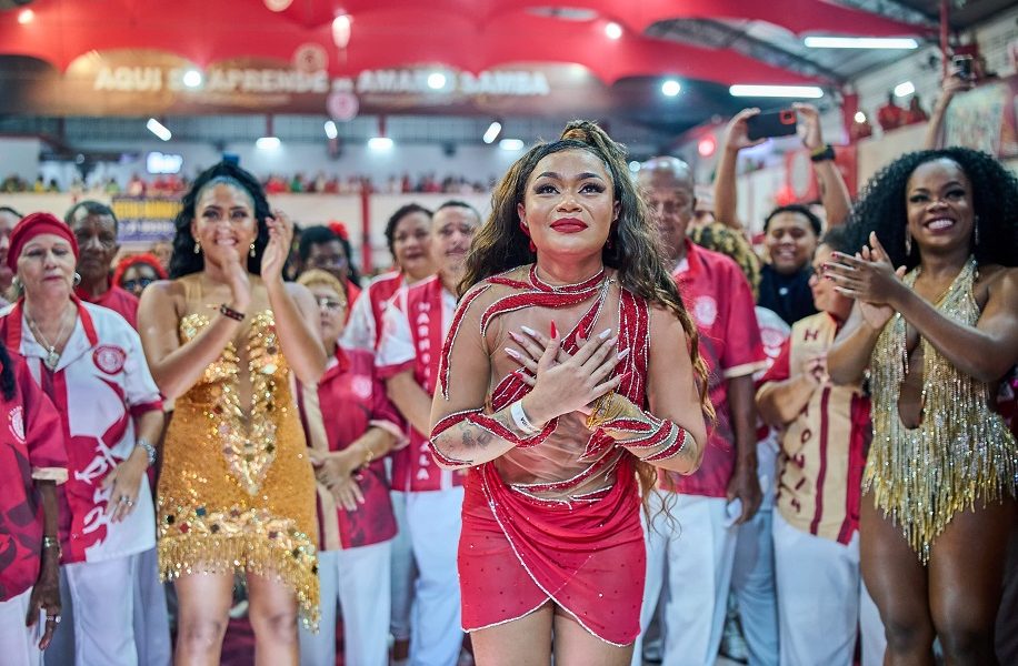 Unidos de Padre Miguel escolhe Dedê Marinho como rainha de bateria